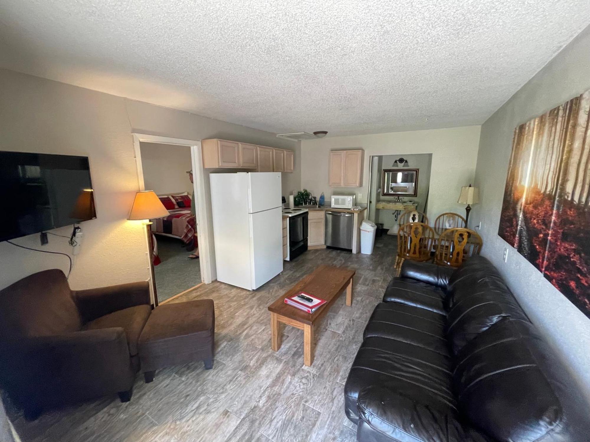 Trails Inn Quadna Mountain Motel & Rv Park Hill City Экстерьер фото