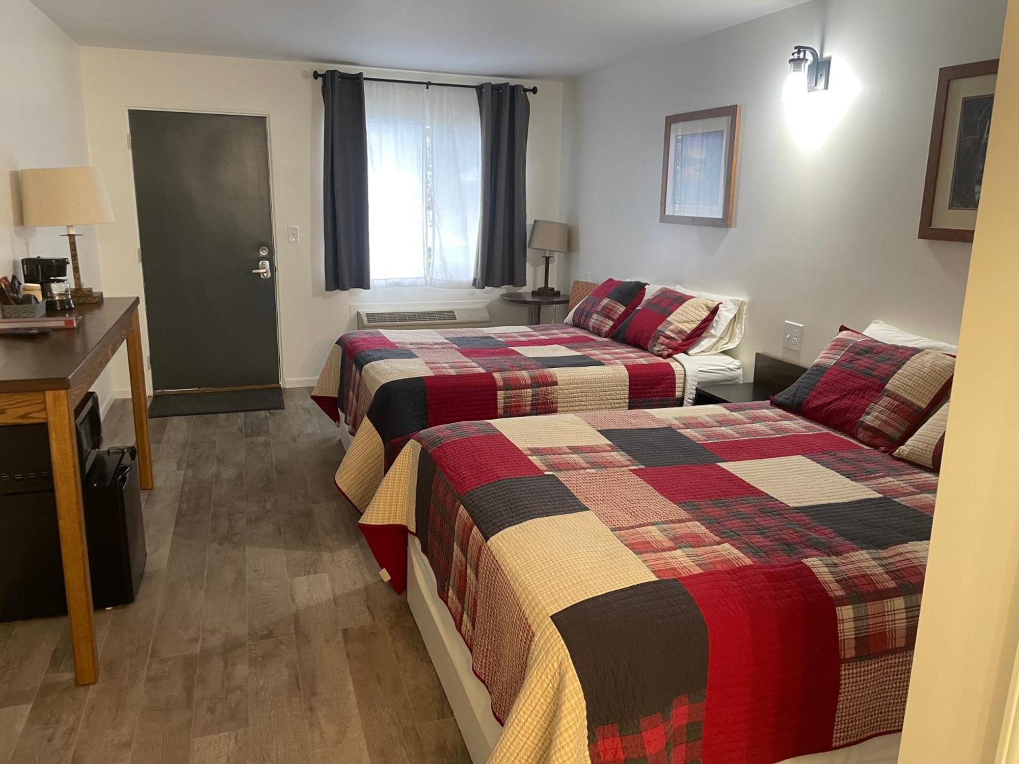 Trails Inn Quadna Mountain Motel & Rv Park Hill City Экстерьер фото