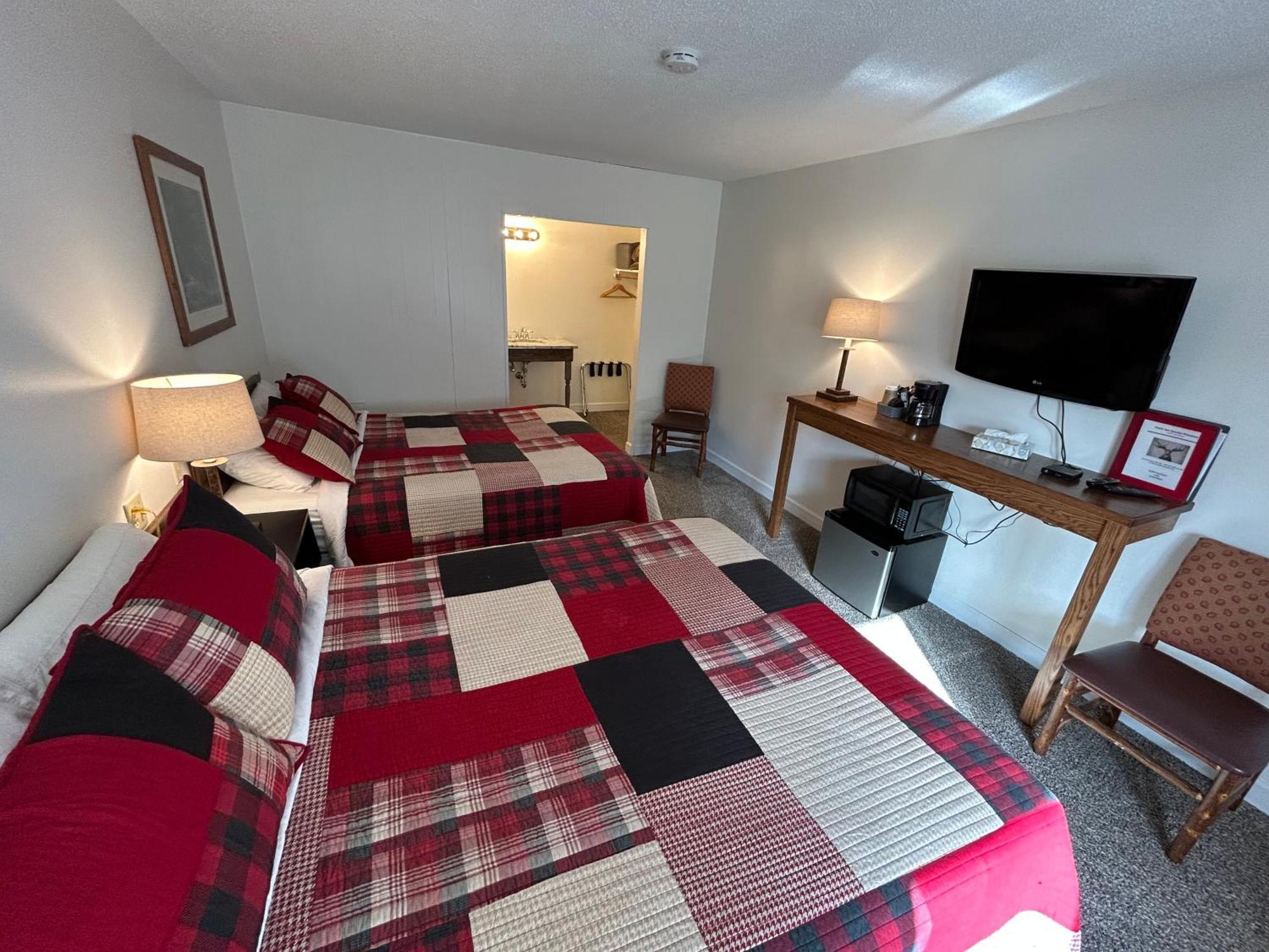 Trails Inn Quadna Mountain Motel & Rv Park Hill City Экстерьер фото