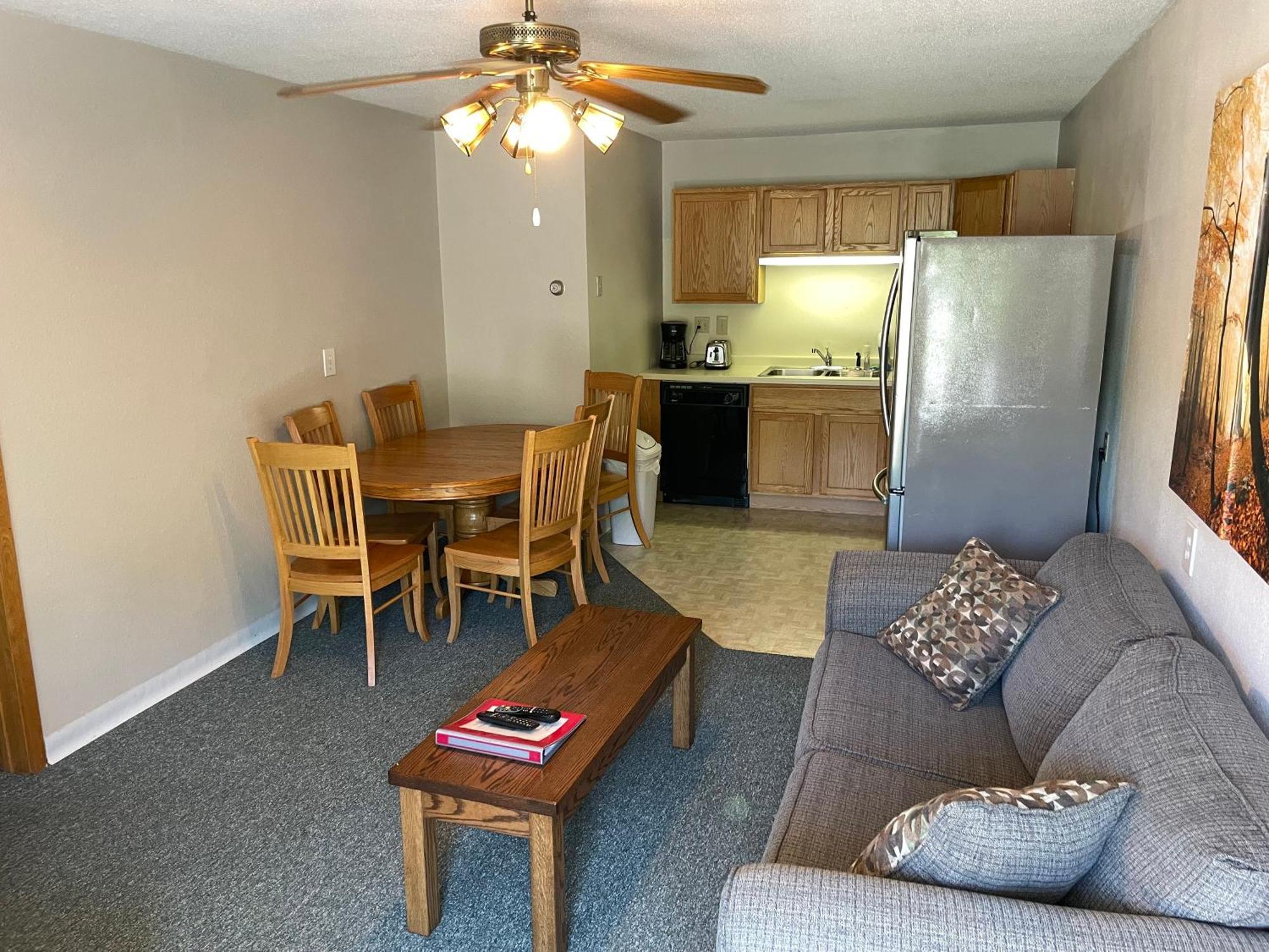 Trails Inn Quadna Mountain Motel & Rv Park Hill City Экстерьер фото