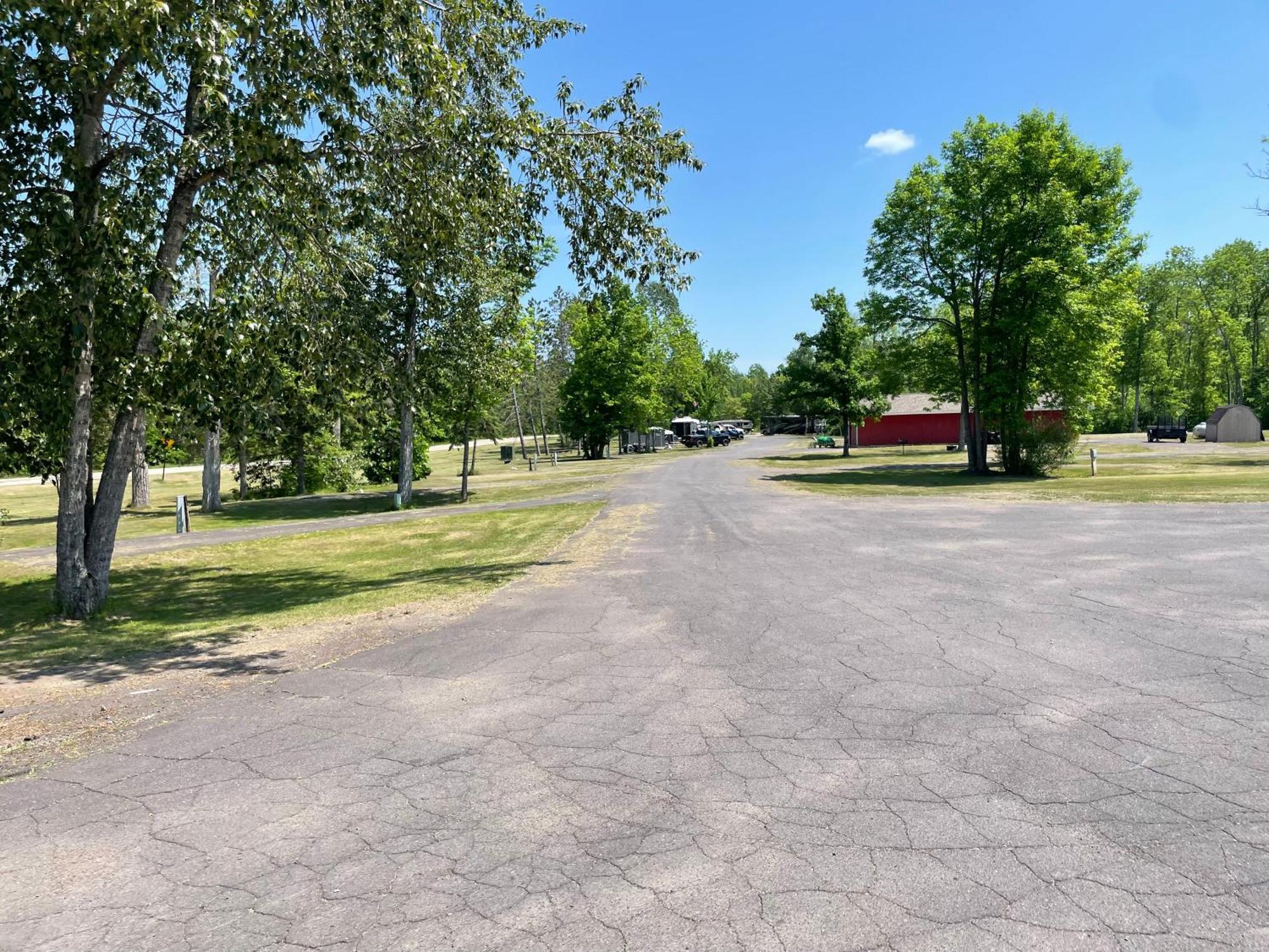 Trails Inn Quadna Mountain Motel & Rv Park Hill City Экстерьер фото