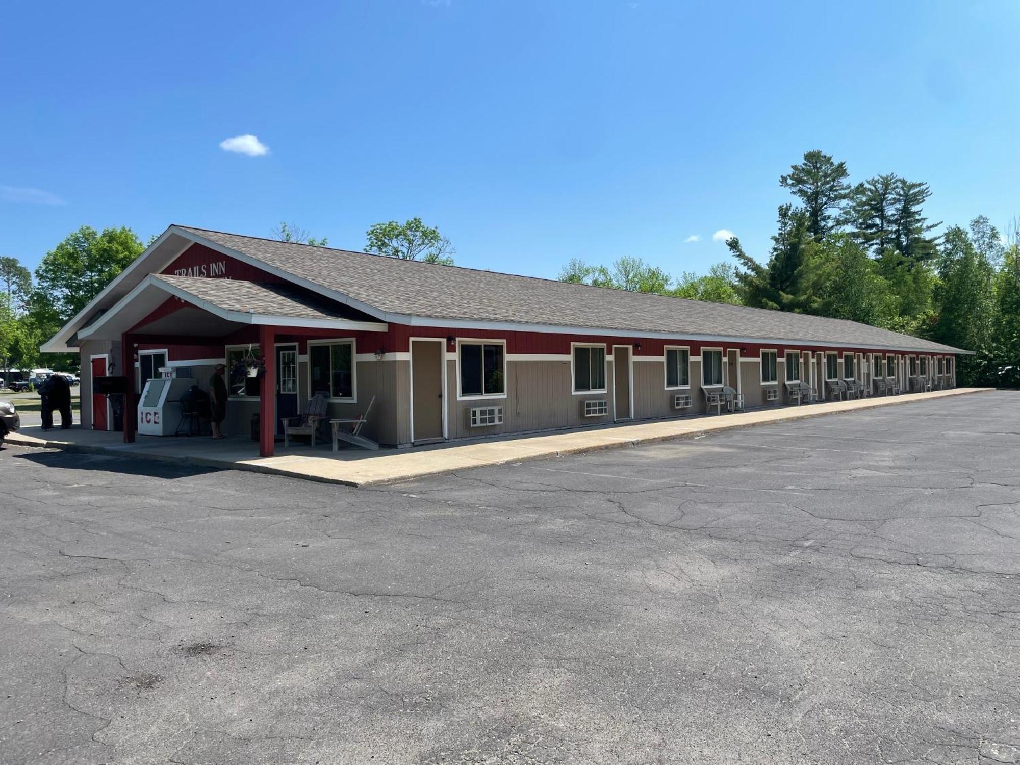 Trails Inn Quadna Mountain Motel & Rv Park Hill City Экстерьер фото