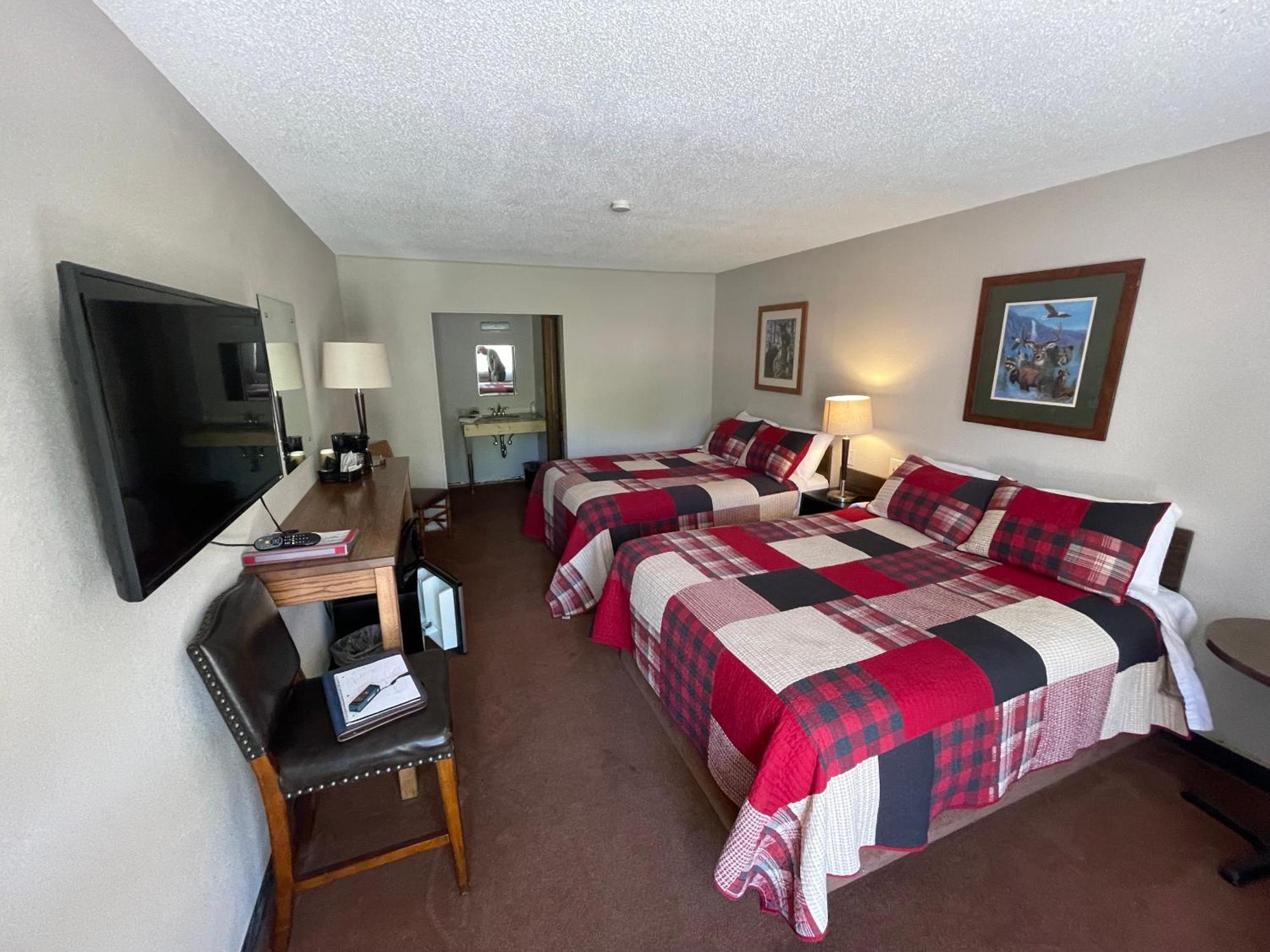 Trails Inn Quadna Mountain Motel & Rv Park Hill City Номер фото
