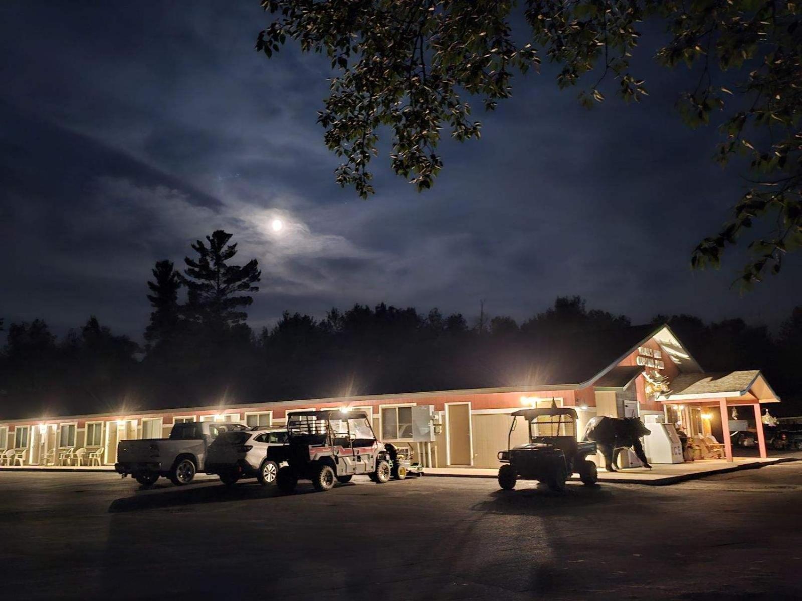 Trails Inn Quadna Mountain Motel & Rv Park Hill City Экстерьер фото